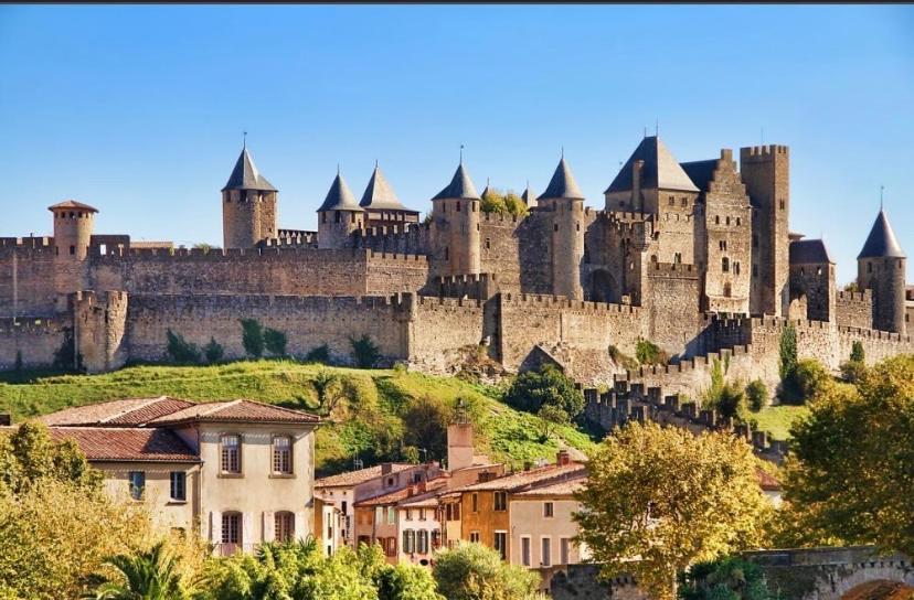Gite Au Pied De La Cite Medievale - Le 127 Carcassonne Bagian luar foto